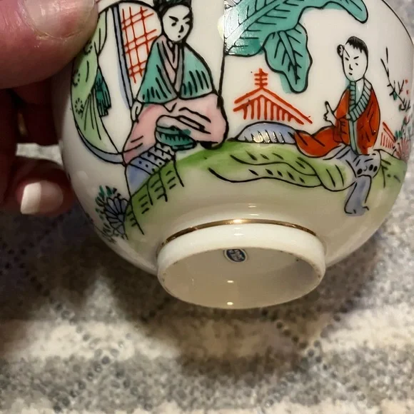 Mid Century Chinese Chinoiserie Porcelain Rice Bowls - Picture 6 of 10